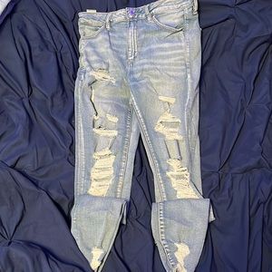 American eagle ripped jeans